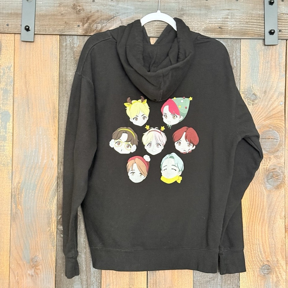 BTS Hoodie BT21 Black Hooded Sweatshirt Size Large K-Pop - Picture 1 of 7